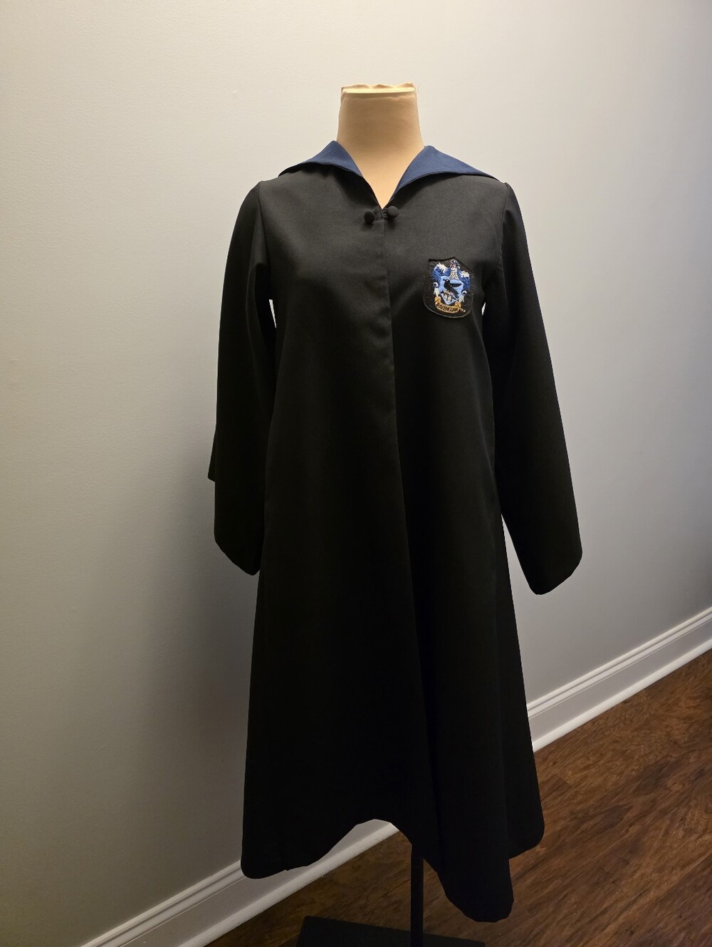 Wizarding World Of Harry Potter Universal Studio Kids Replica Robe & Wand